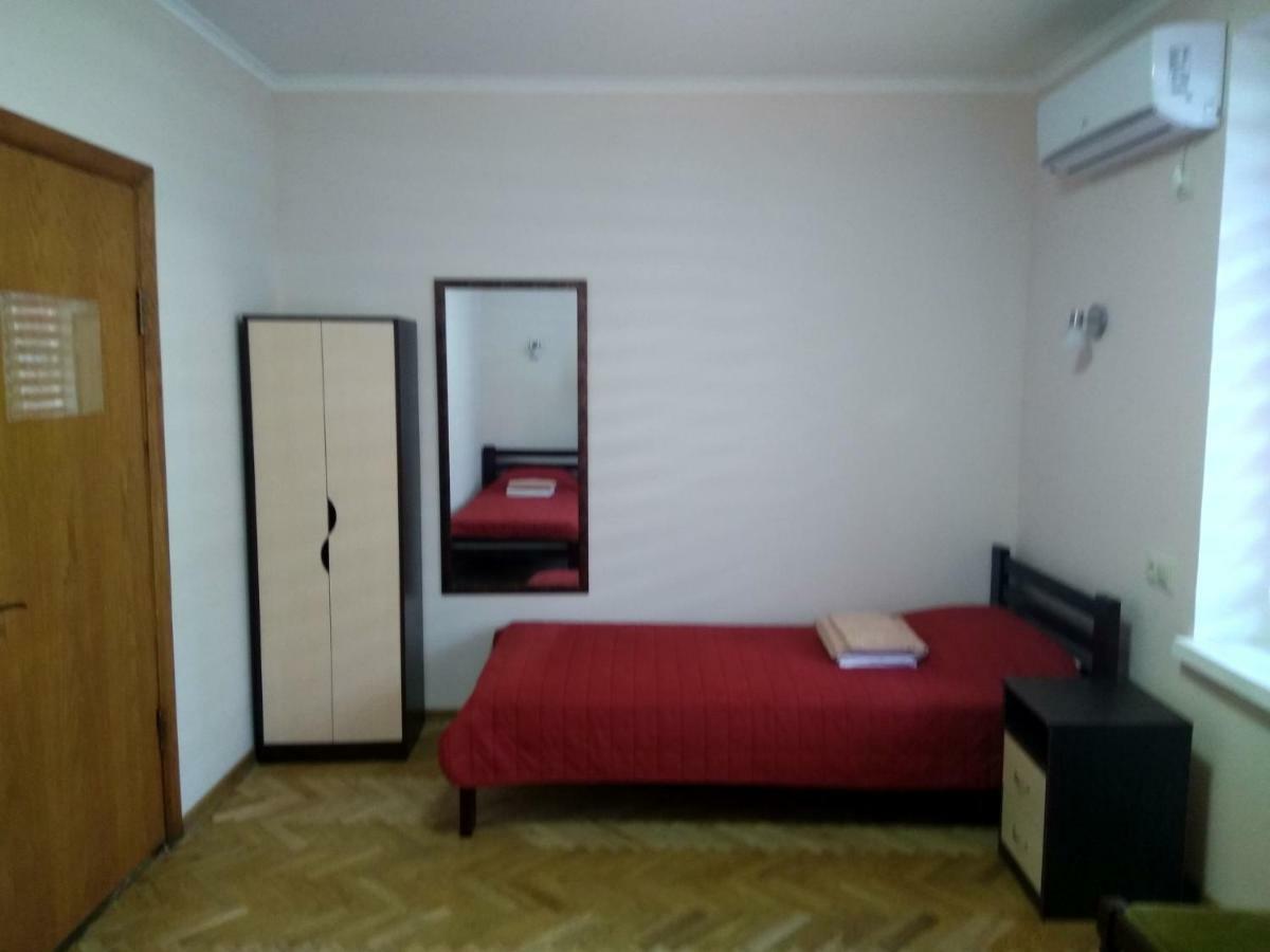 Hotel Tsentralnoho Budynku Khudozhnyka Kiev Extérieur photo