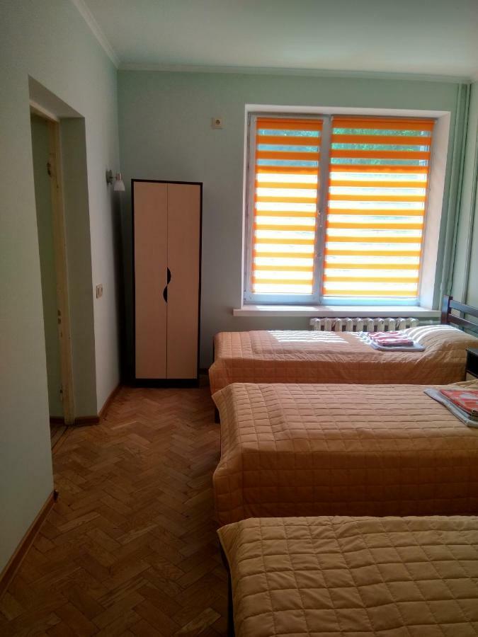 Hotel Tsentralnoho Budynku Khudozhnyka Kiev Extérieur photo