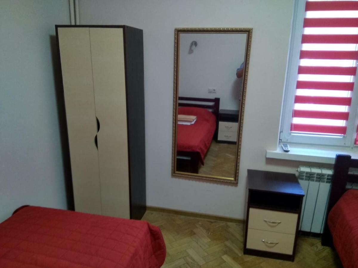 Hotel Tsentralnoho Budynku Khudozhnyka Kiev Extérieur photo